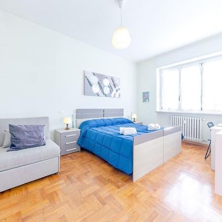 Navigli - Downtown - Duomo Spacious Two Bedroom Apartment - Close To Metro - Ac - Wi-Fi Мілан Екстер'єр фото