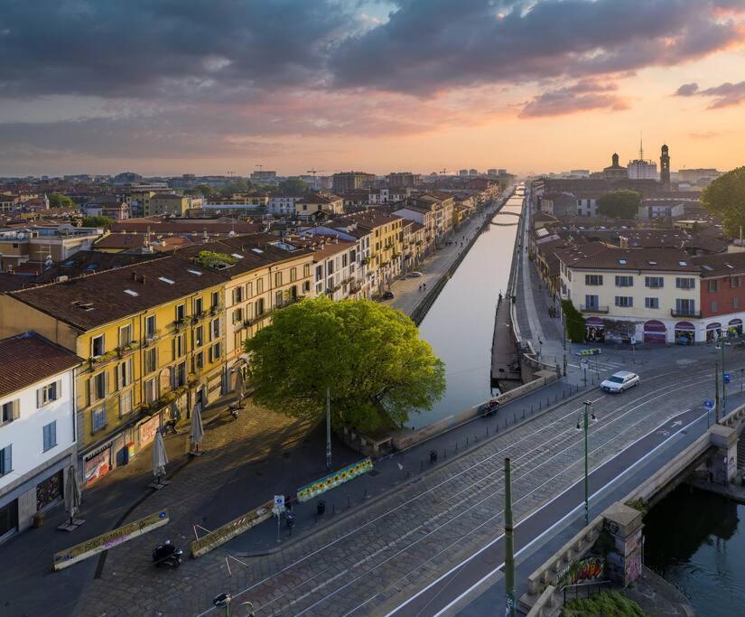 Navigli - Downtown - Duomo Spacious Two Bedroom Apartment - Close To Metro - Ac - Wi-Fi Мілан Екстер'єр фото